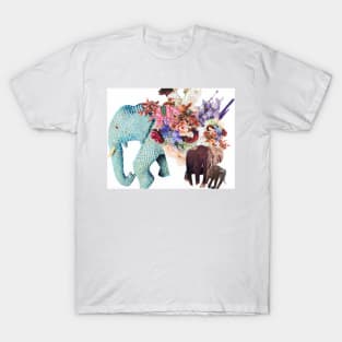 Elephants, remind me of home T-Shirt